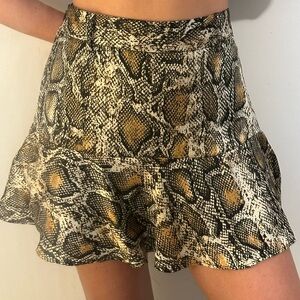 Zara skirt xs w belt